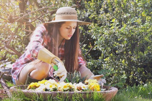 Structured response to a gardening complaint and service issue